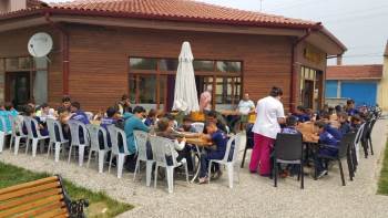 Pazaryeri Futbol Okulu Sporcularına Sağlıklı Beslenme Semineri
