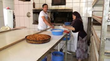 Pazaryeri’Nin Meşhur ’Manav’ Ekmeği
