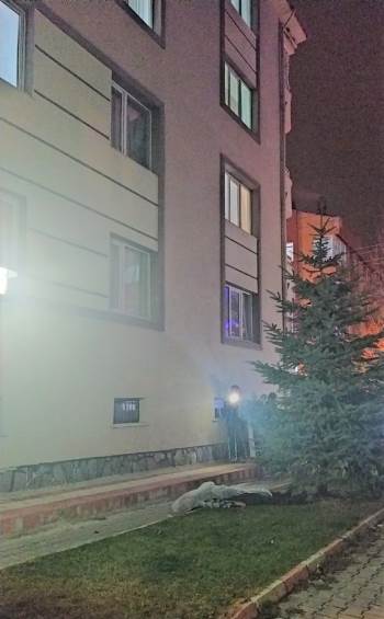 Pencereden Düşen Yaşlı Adam Hayatını Kaybetti
