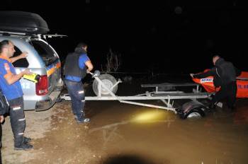 Pikniğe Giden Aileden Geriye Babanın Feryadı Kaldı
