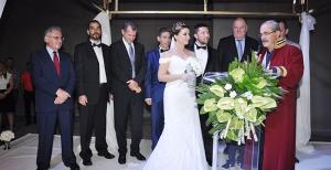 Pınar ve Onur evlendi