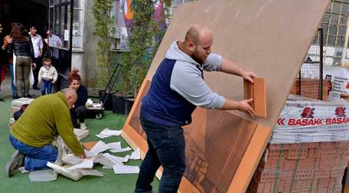 Pişmiş topraktan Atatürk eseri