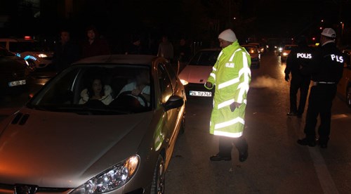 Polis 2018'in ilk cezasını ona kesti!