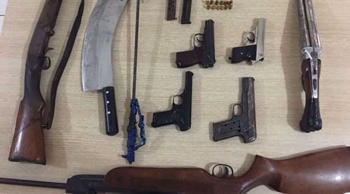 Polis baskınında şok görüntü!