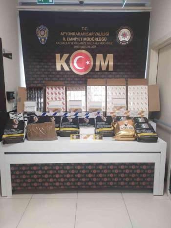 Polis Binlerce Adet Kaçak Makaron Ele Geçirdi
