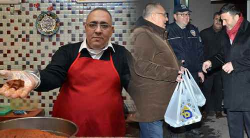 Polis ekiplerine çiğ köfte ikramı