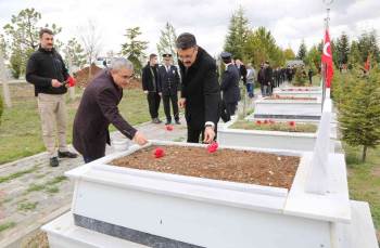 Polis Haftası’Nda Şehitler Kabirleri Başında Anıldı
