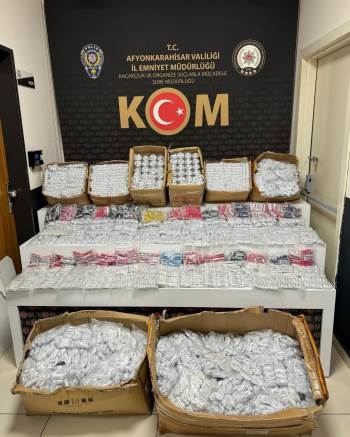 Polis Kaçak Elektronik Ürünler Ele Geçirdi
