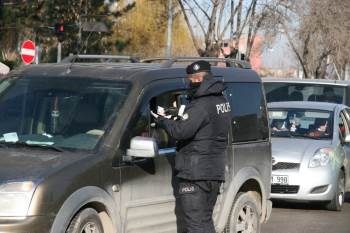 Polis Kısıtlamanın Sorunsuz Sürmesi İçin Yoğun Mesai Harcıyor

