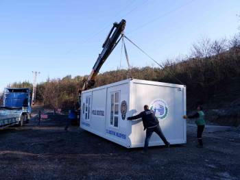 Polis Noktası Konteynırı Yerine Yerleştirildi
