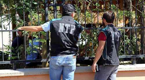 Polis okul çevrelerini denetliyor