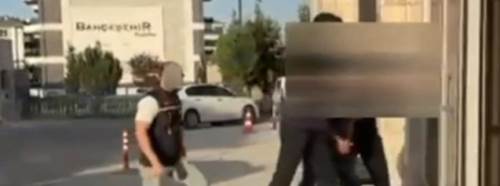 Polise kardeşinin kimliğini verdi: 78 yıl hapis cezası olduğu ortaya çıktı