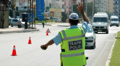 Polise rüşvet teklif edince olanlar oldu
