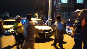 Polisin ’Dur’ İhtarına Uymadı, Ortalığı Birbirine Kattı
