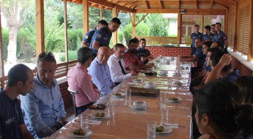 Polislere bayram ziyareti