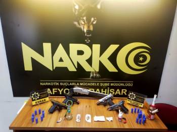 Polisten 9 Adrese Eş Zamanlı Uyuşturucu Operasyonu
