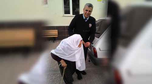 Polisten alkışlanacak hareket