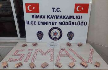 Polisten Kaçan Araçtan Yüklü Miktarda Uyuşturucu Hap Çıktı
