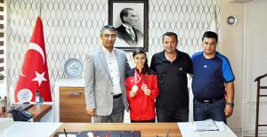 Poomsenin kraliçesi Gülsena