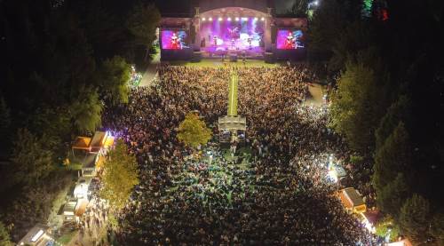 PORSUK FESTİVALİ’NİN SON GÜNÜN NE VAR? 6 Eylül Mor ve Ötesi konseri