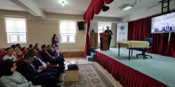Prof. Dr. Özatik, Kütahya Nafi Güral Fen Lisesi’Nde Öğrencilerle Bir Araya Geldi
