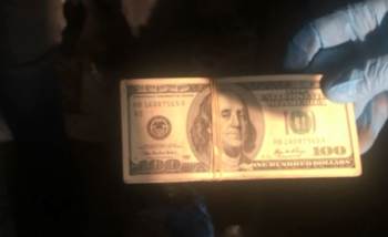 Profil Demirlerinin İçinden Deste Deste Dolar Çıktı
