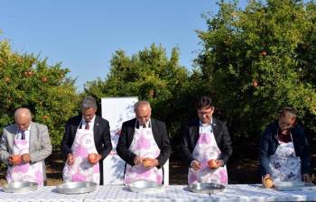 Protokol Üyelerinin Nar Yarışması Renkli Görüntülere Neden Oldu
