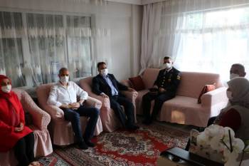 Protokolden 15 Temmuz Gazilerinin Ailelerine Ziyaret
