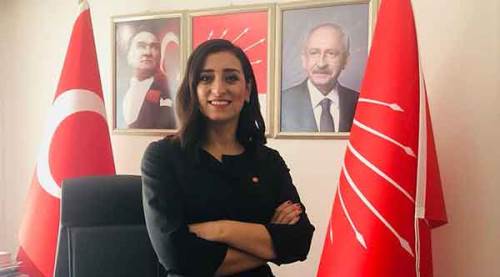 Rabia Akman parti mi değiştiriyor?