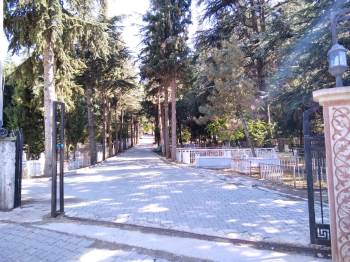 Ramazan Bayramı’Nda Mezarlıklar Sessizliğe Büründü
