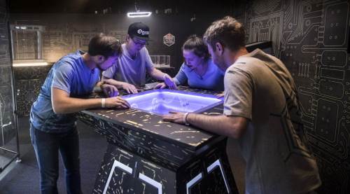 RedBull Escape Room devam ediyor