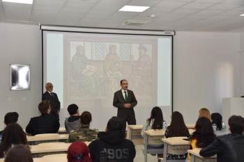 Rektör Beydemir, Tıp Fakültesi Öğrencilerine İlk Dersi Verdi
