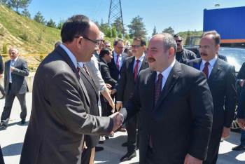 Rektör Beydemir, Vitra Karo Üretim Tesisi Açılışına Katıldı
