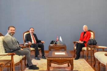 Rektör Beydemir Ve Başkan V. Şubaşı Bir Araya Geldi
