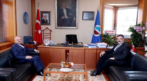 Rektör Çomaklı'ya hayırlı olsun ziyareti