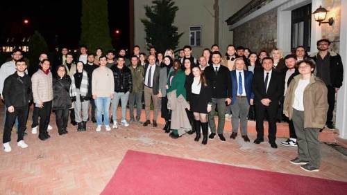 Rektör Erdal öğrencilerle iftar sofrasında buluştu