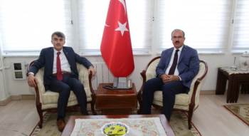 Rektör Kazım Uysal’Dan, Vali Toraman’A Nezaket Ziyareti
