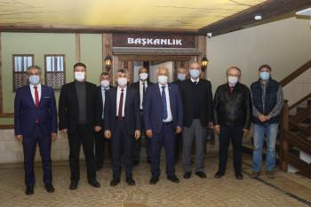 Rektör Uysal: "Ahmet Uluçay Adıyla Sempozyum Ve Film Festivali Düzenleyeceğiz"
