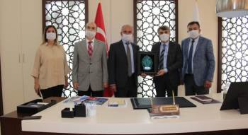 Rektör Uysal’Dan Kütahya Ticaret Borsası’Na Ziyaret
