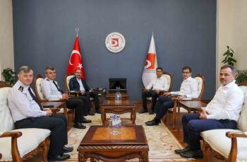 Rektöre Veda Ziyareti
