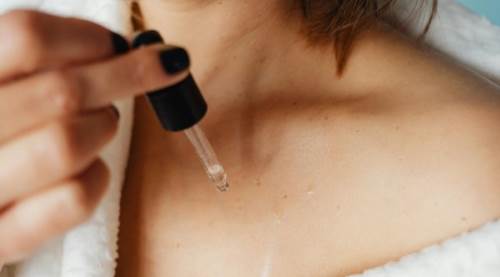 Retinol Krem mi Serum mu? Cildinize En Uygun Retinol Uygulama Şekli