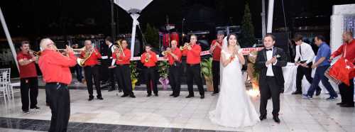 REYYAN VE OĞUZ’A BANDO ESES’Lİ DÜĞÜN