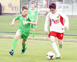 R.Kazan'la dostluk maçı