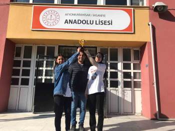 Robo Frig Projeleriyle Yükselen Yıldız Ödülü Aldılar
