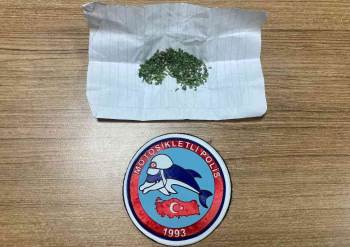 Ruhsatsız Silah Ve Uyuşturucu Ele Geçirildi
