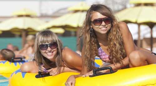 RUS TURİSTLERDE TÜRKİYE SEVİNCİ