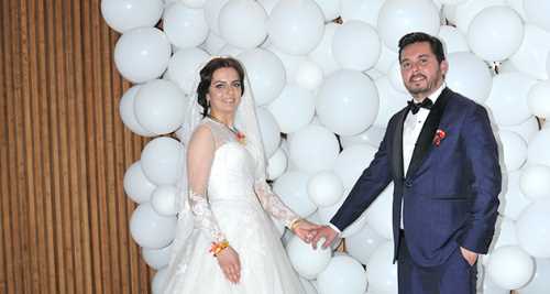 RÜYA GİBİ DÜĞÜNLE EVLENDİLER