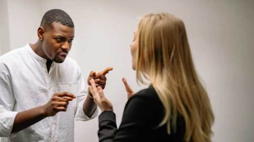 Rüyada Abla ile Ağız Kavgası Etmek Ne Demek?