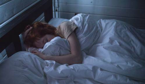 Rüyada Annenin Kustuğunu Görmek Ne Anlama Gelir?