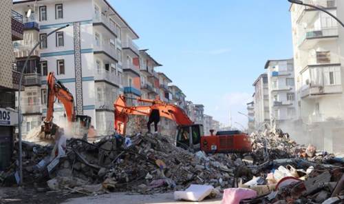 Rüyada Babaevinin Yıkıldığını Görmek